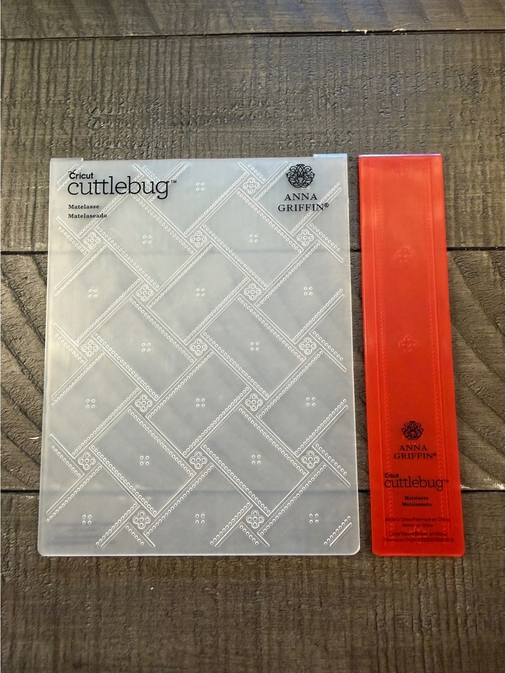 Anna Griffin Matelasse embossing folder set